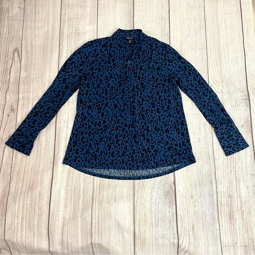 KENNETH COLE Womens Blouse Blue Cheetah Leopard Career Knit Flowy Size Small - Picture 3 of 8